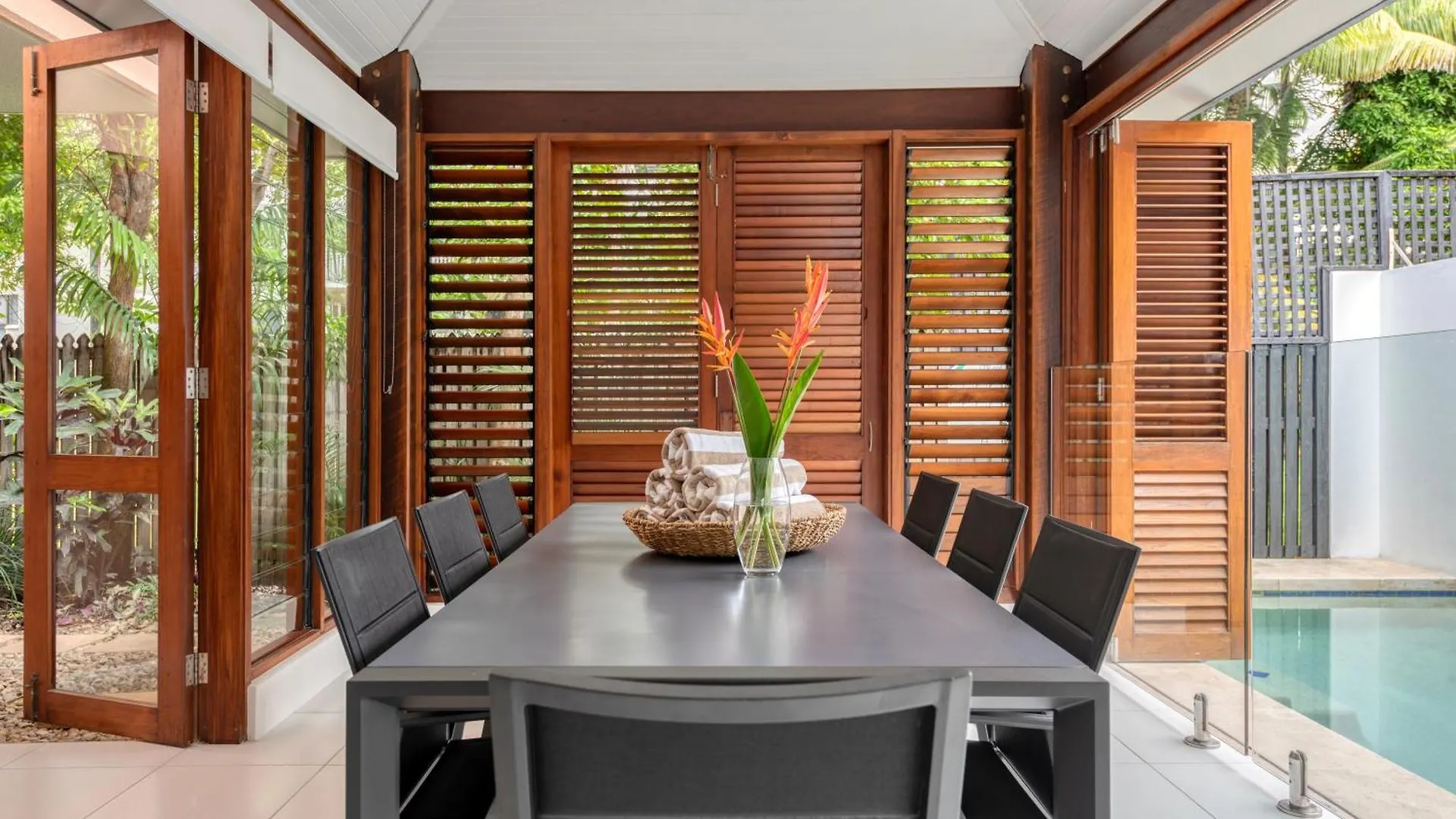 Villa 3 @ Chez Willow, 2 Mins To Four Mile Beach Port Douglas Australia